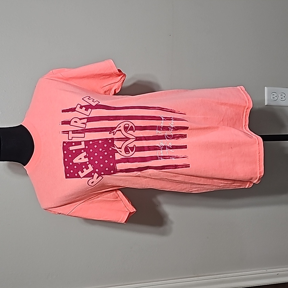 3 for $10 🧡 REALTREE American Flag Logo T-Shirt Medium